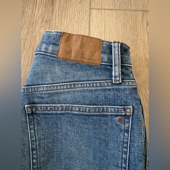 Madewell Woman’s Straight Blue Jeans 👖 - Picture 2 of 11